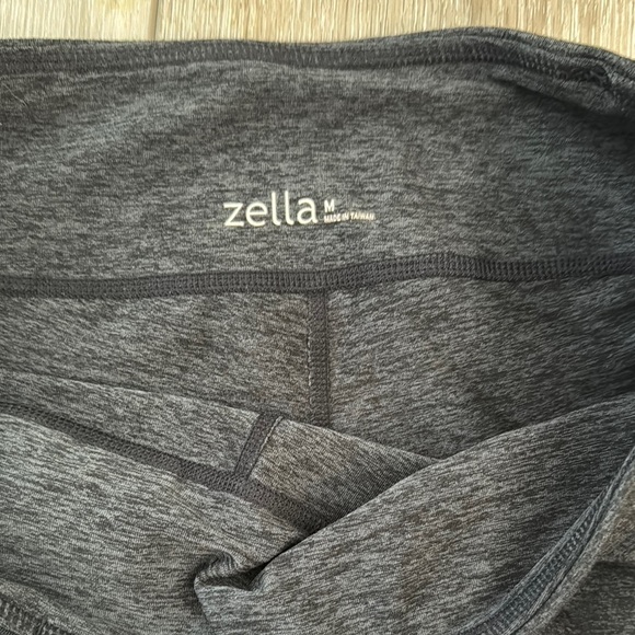 Zella Cropped Black Leggings with mesh. Size M. - Picture 2 of 7
